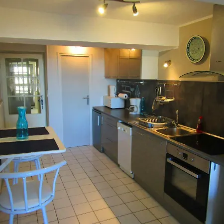 Des Remparts A * ليكتور